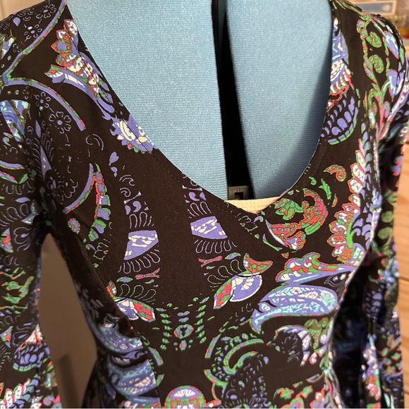 EXPRESS Bell Sleeve Dress - Picture 2 of 9